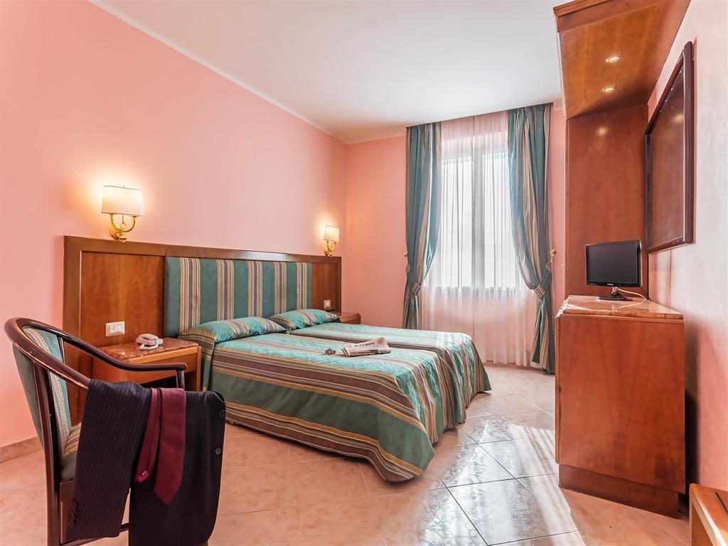 Raeli Hotel Siracusa Rome Exterior photo